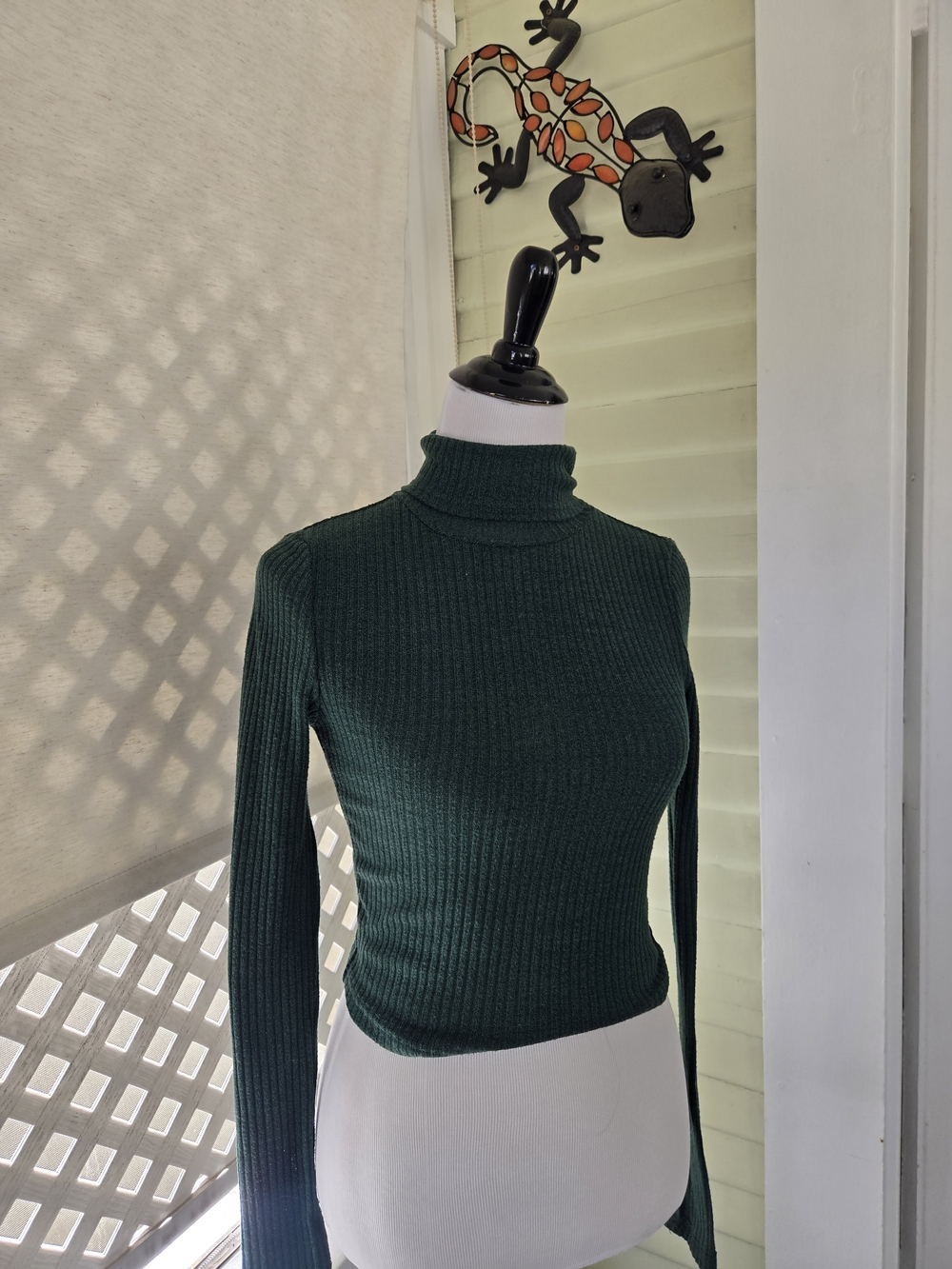 SHEIN Dark Green Ribbed Turtleneck Crop Sweater